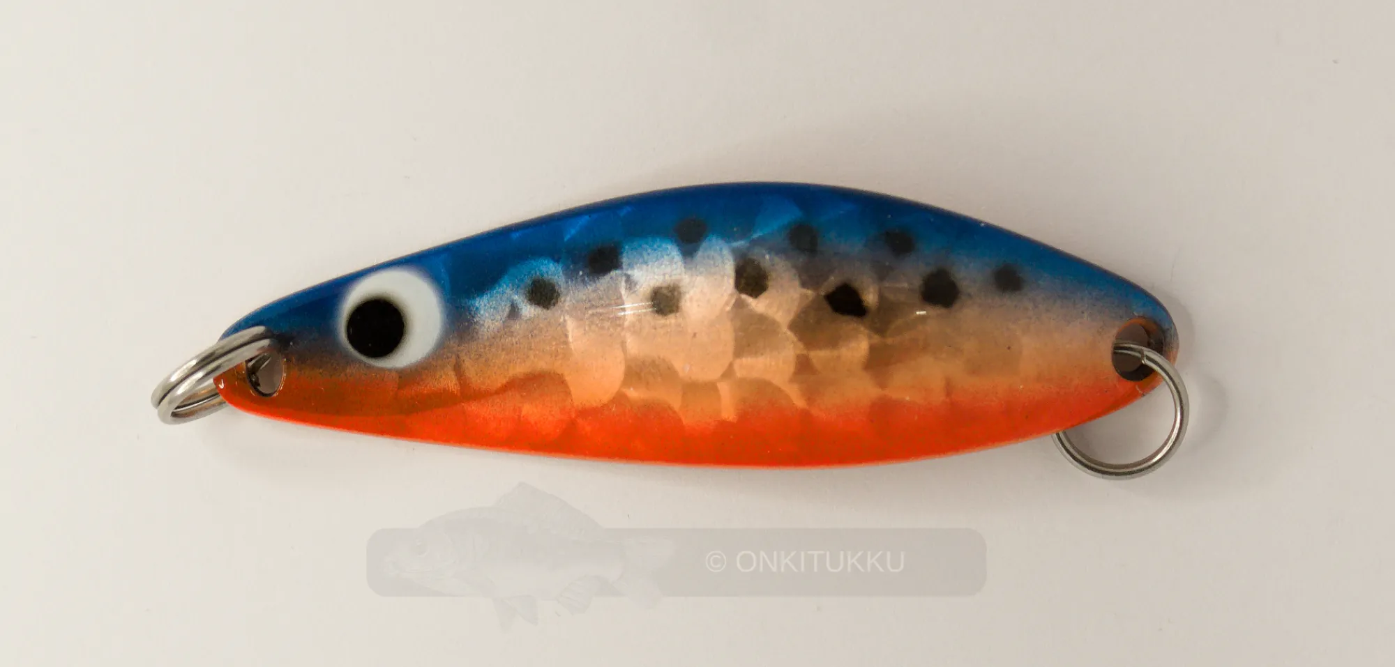 Best Kapun taimen uistin 68mm 15g väri 10