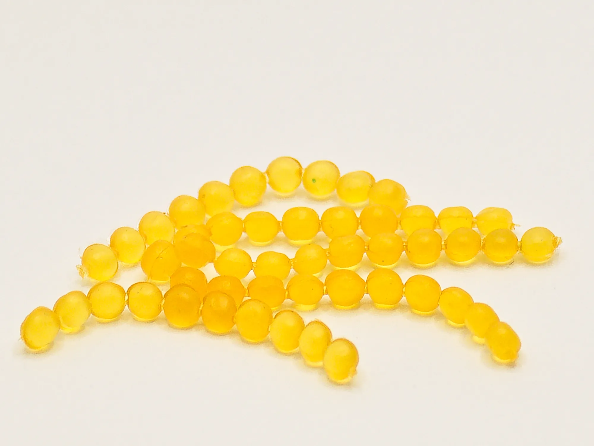 Discount Onkitukku Keinotekoinen mätipallo 4mm 50kpl